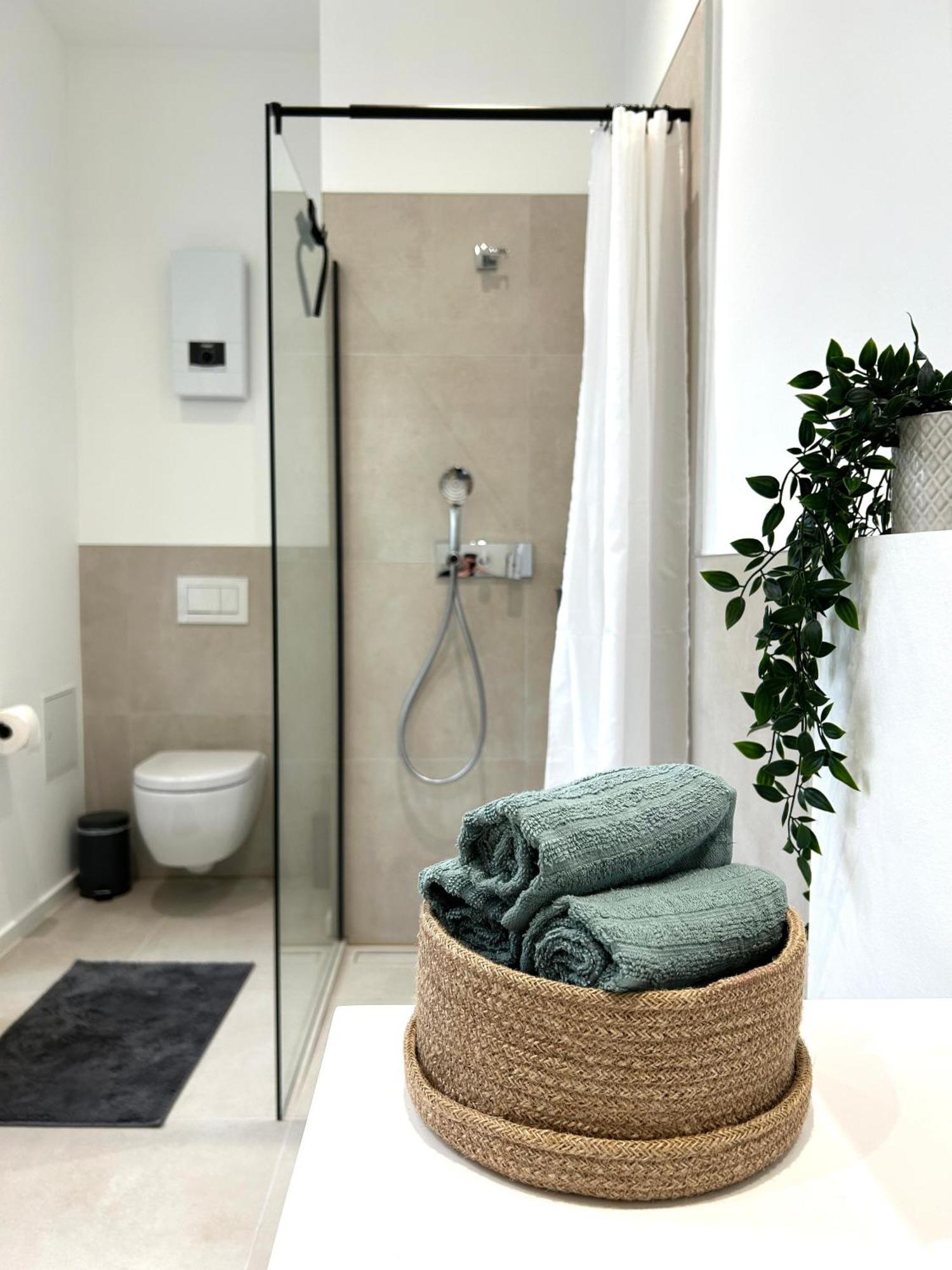 Designer City Apartment In Top Lage Fuer 6 Gaeste Karlsruhe Eksteriør billede